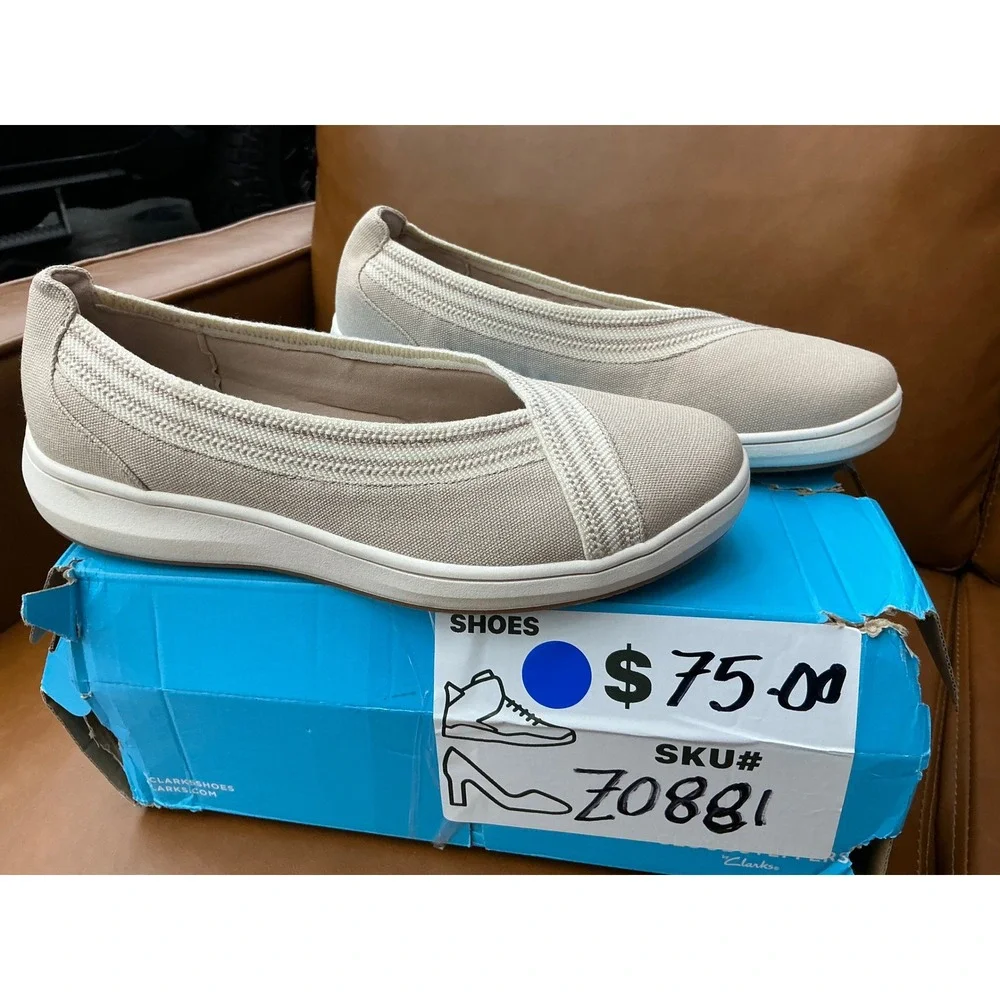 Clarks Breezesky Air Cloudsteppers Womens 10 Sand Slip On Flats